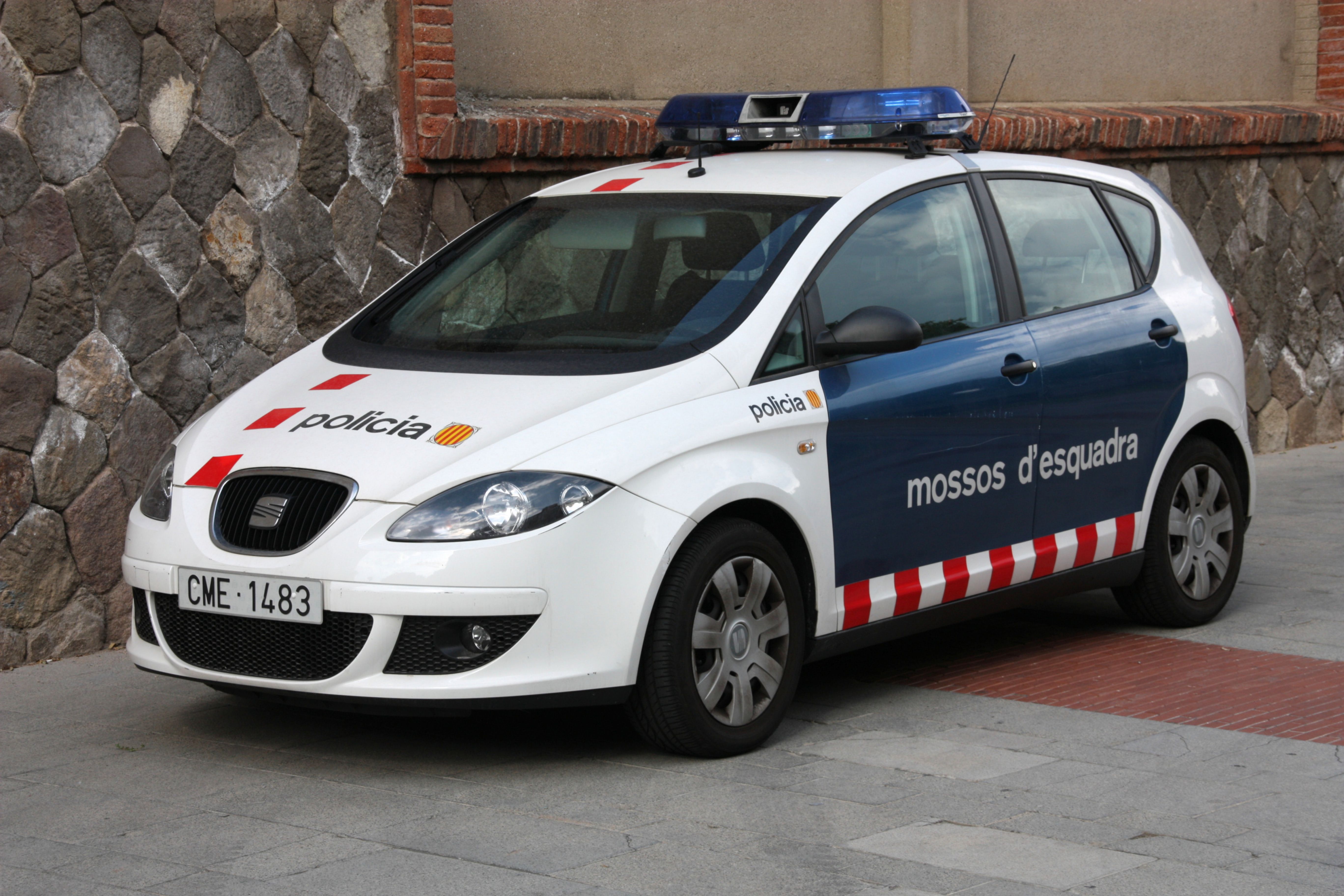 Auf offener Straße: Esplugues bei Barcelona trauert nach tödlichem Messerangriff