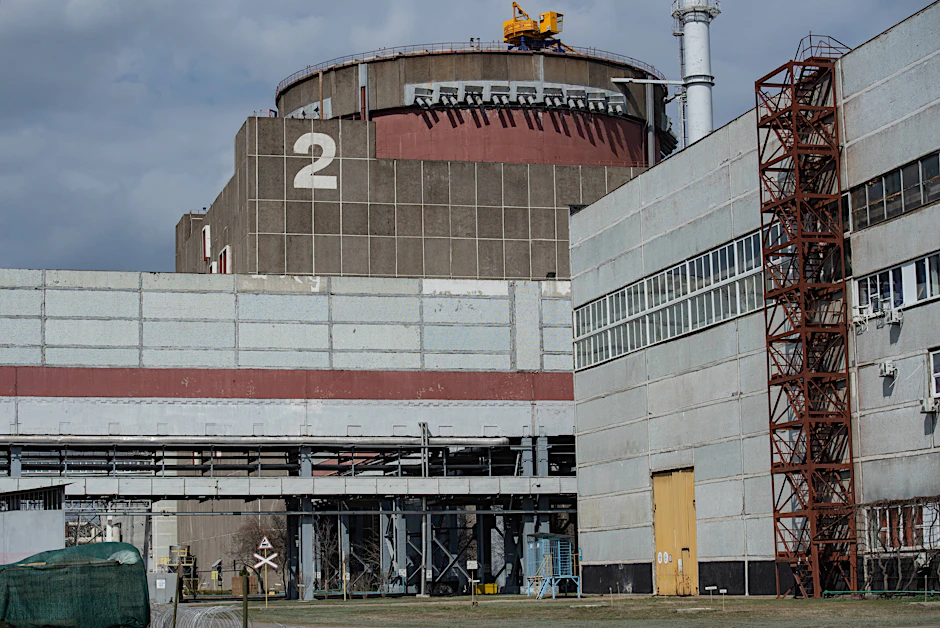 Blick auf einen Reaktorblock des AKW Saporischschja