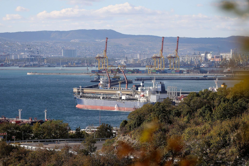 Ukraine-Krieg: Selenskyj meldet Angriffe auf russische Öltanker und Ostsee-Hafen Primorsk