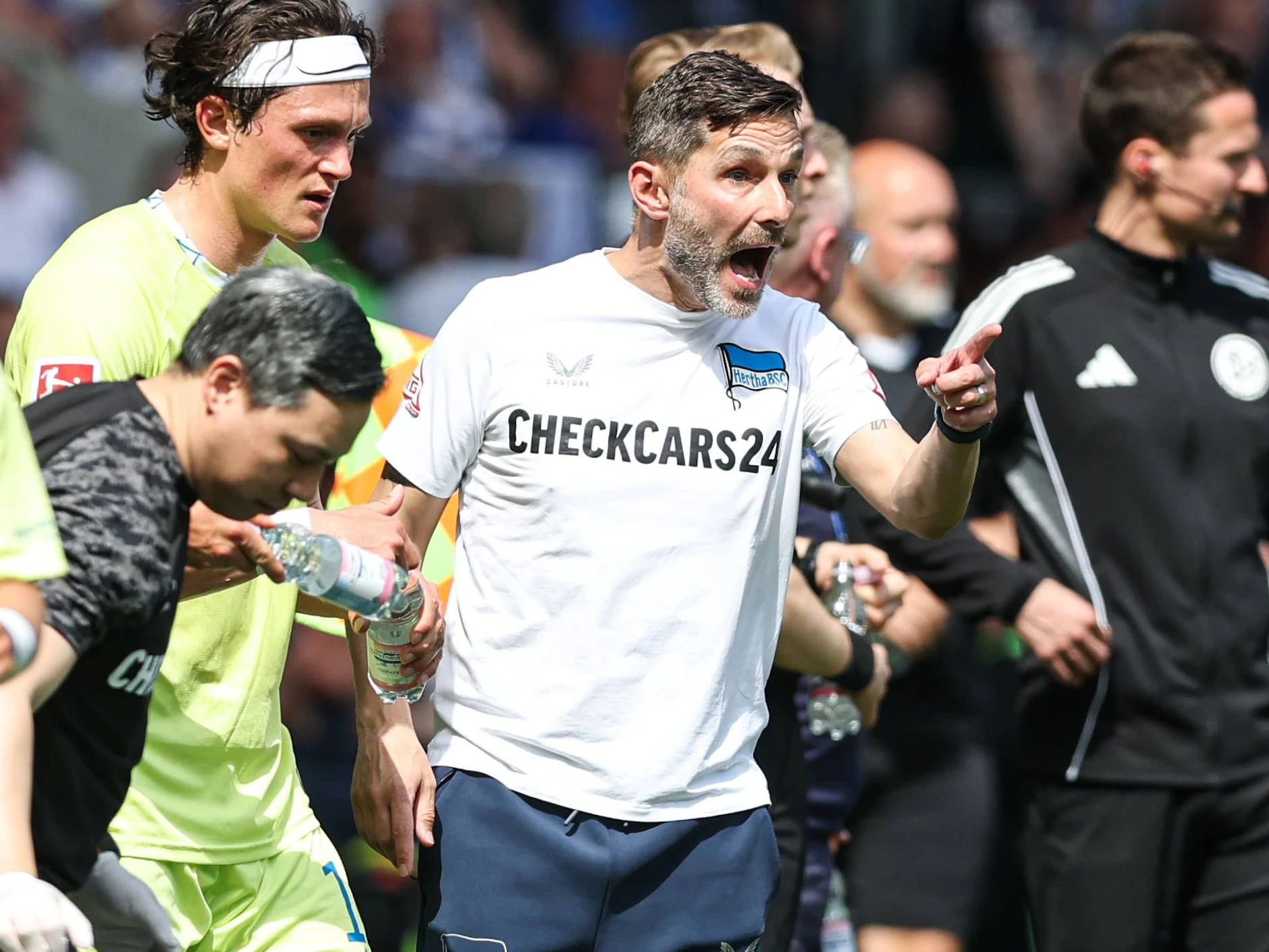 Trainer Stefan Leitl brüllte, doch erst in der letzten halben Stunde wurden die Profis von Hertha BSC beim 0:1 in Magdeburg wach.