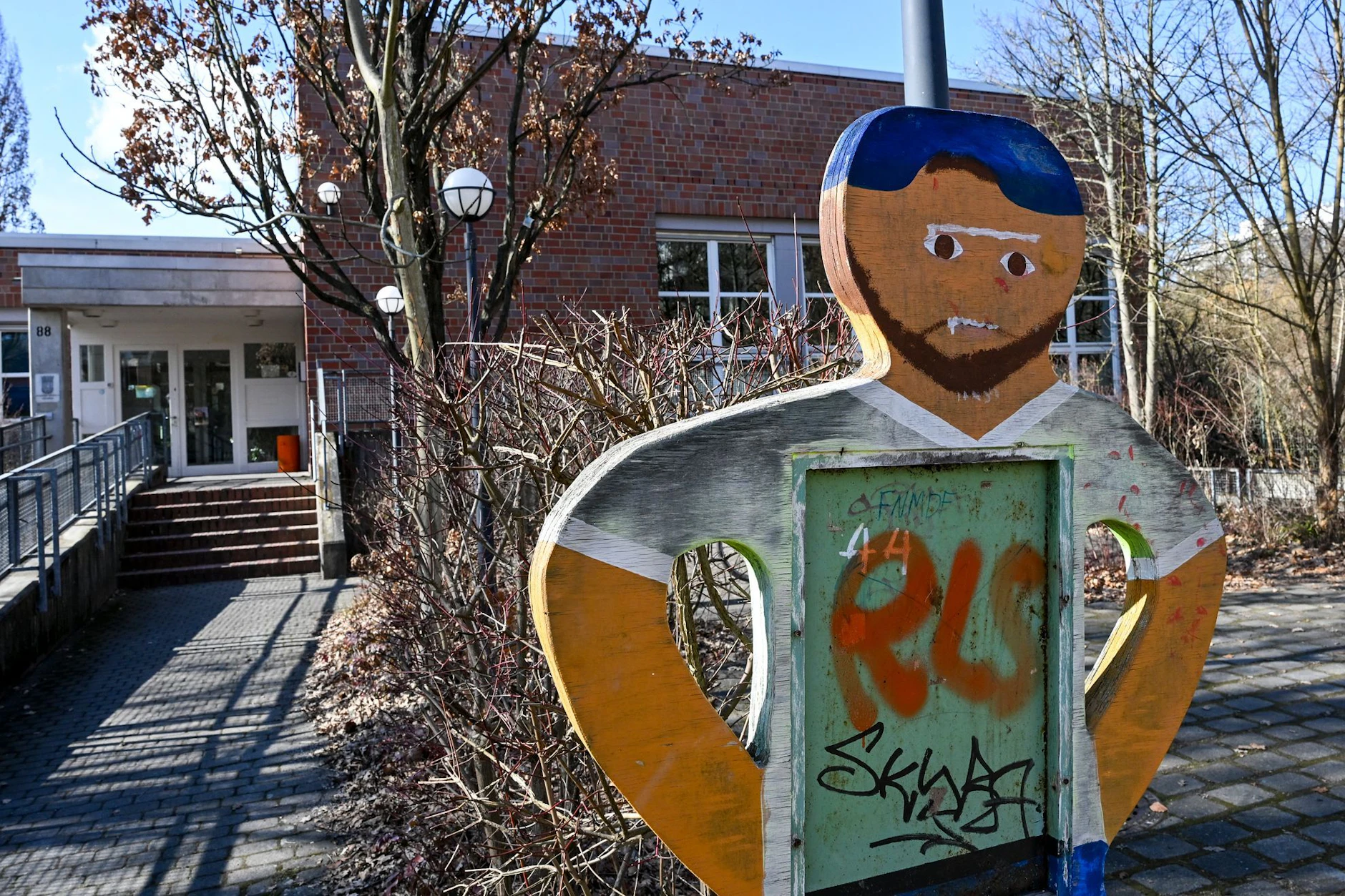 Im Jugendzentrum Wutzkyallee in Neukölln soll es zu einer Vergewaltigung gekommen sein.