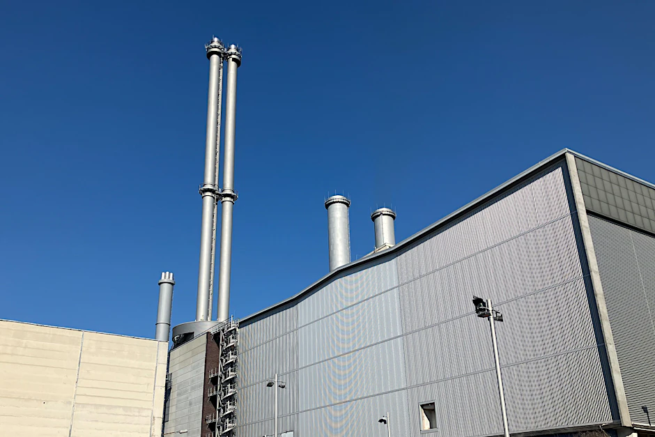 Blick auf das Heizkraftwerk Mitte der Berliner Energie und Wärme (BEW).