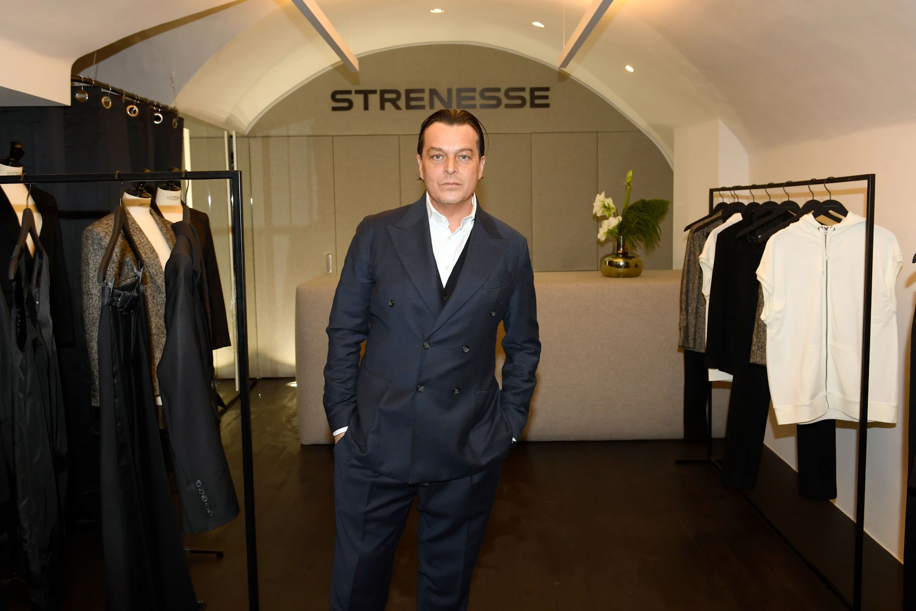 CEO Noro Hoferer, Ende 2025 bei der Eröffnung des Strenesse-Pop-up-Stores in Kitzbühel