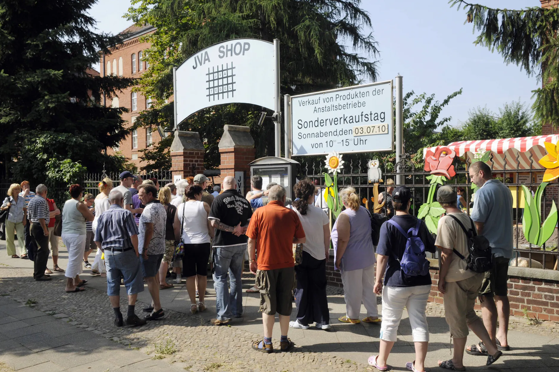 Archivbild von 2010: Hier fand in der JVA Tegel der Sommerbasar statt.