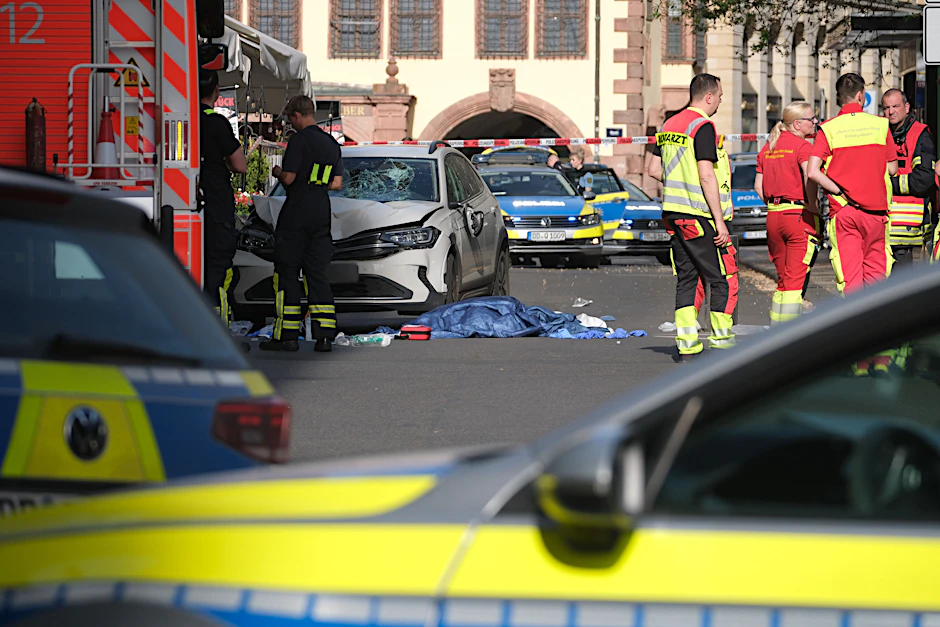 Das Fahrzeug kurz nach der Festnahme des Täters.