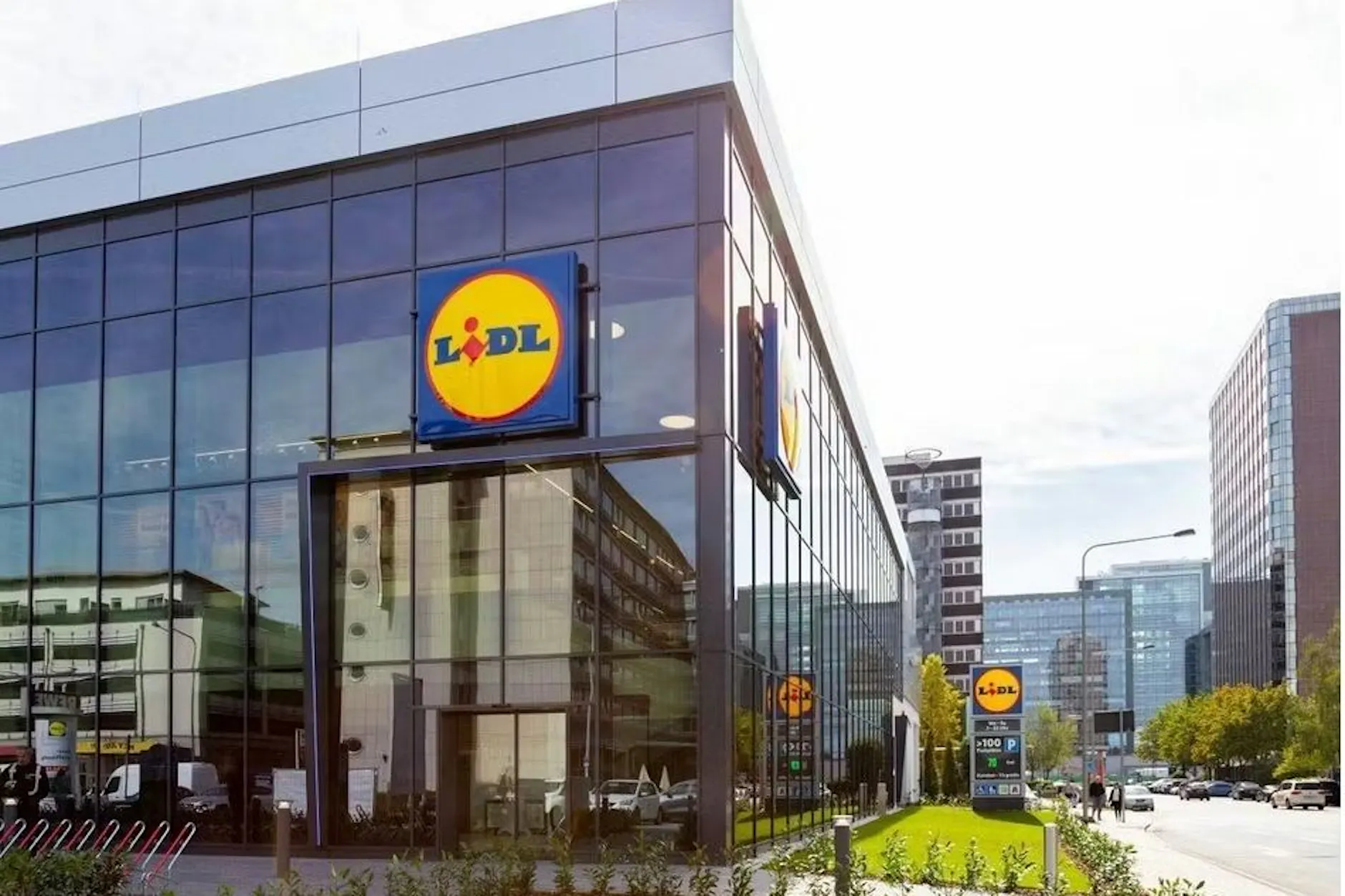 Baden gehen mit Lidl – dazu Grillbedarf, Strenesse Blue und Büroschnäppchen
