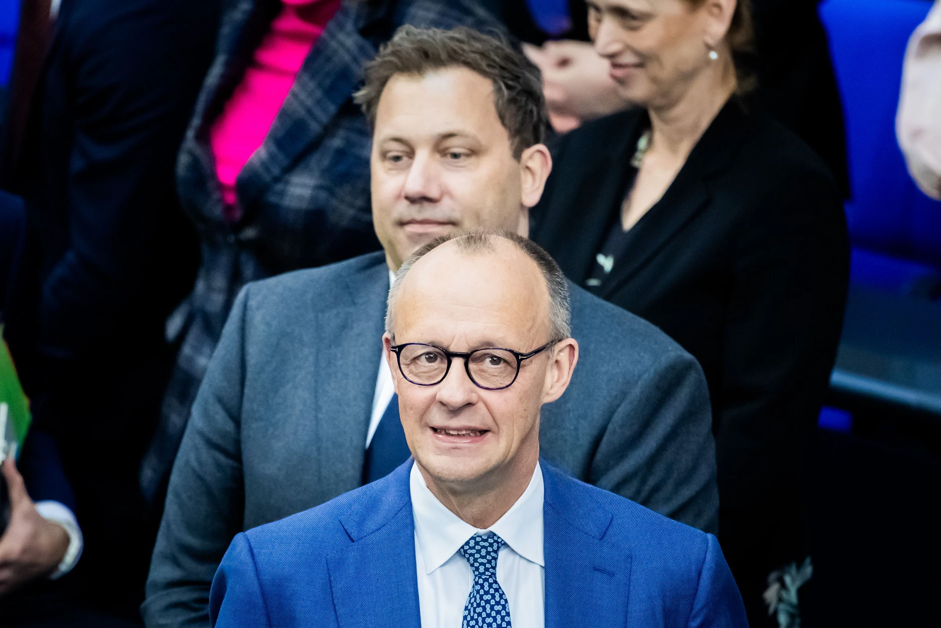 Bundeskanzler Friedrich Merz (CDU) und Vizekanzler Lars Klingbeil (SPD) im Plenum des Deutschen Bundestages