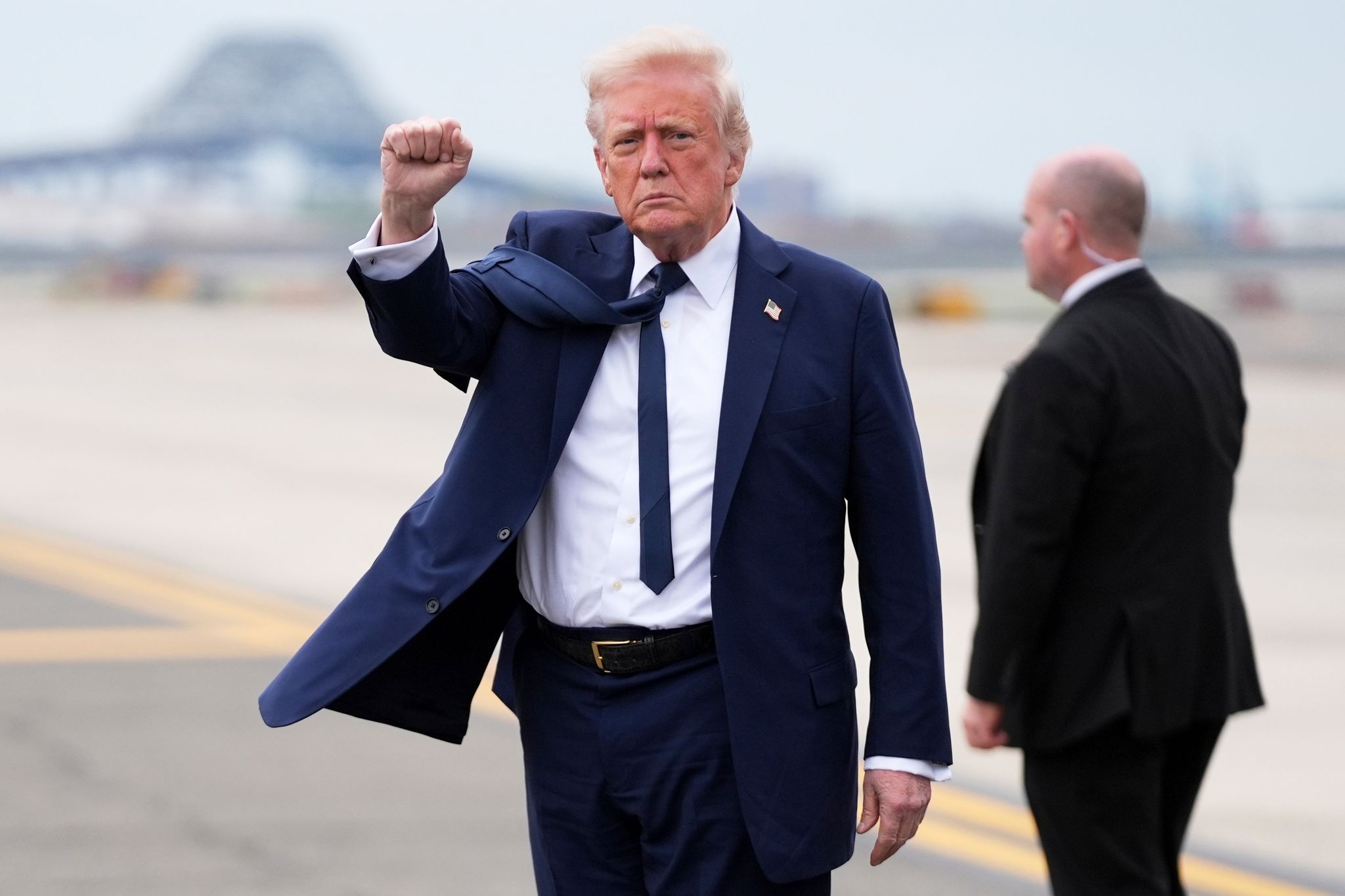 Hormus-Blockade: Donald Trump gibt sich trotzig – sein Finanzminister Scott Bessent fleht China um Hilfe an