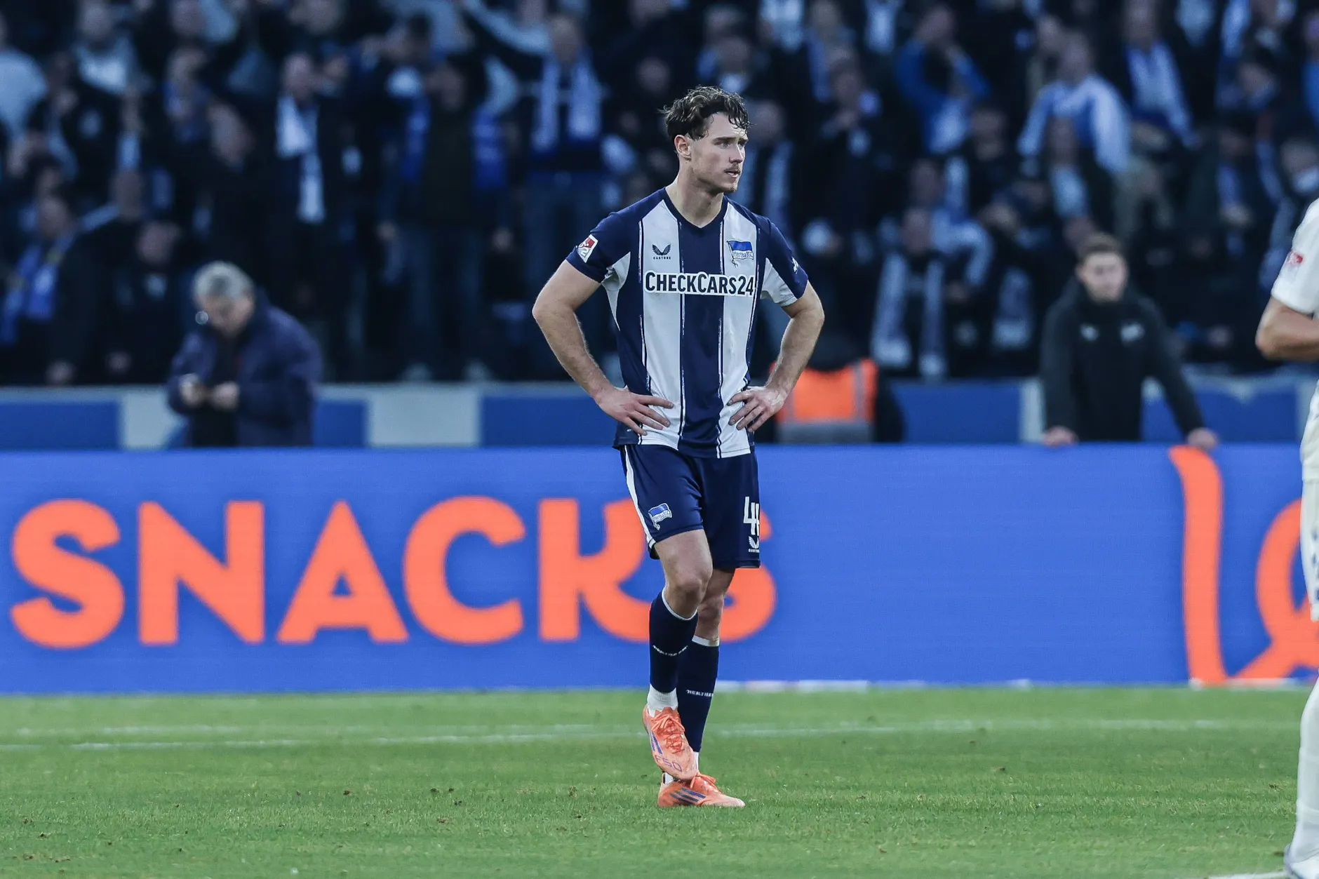 Nächster Rückschlag: Hertha BSC fehlt eine Million Euro vom Hauptsponsor. Stars wie Linus Gechter könnten im Sommer gehen.