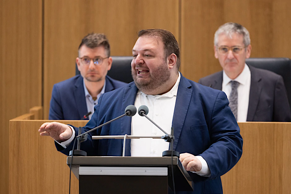 Der AfD-Abgeordnete Damian Lohr im Mainzer Landtag