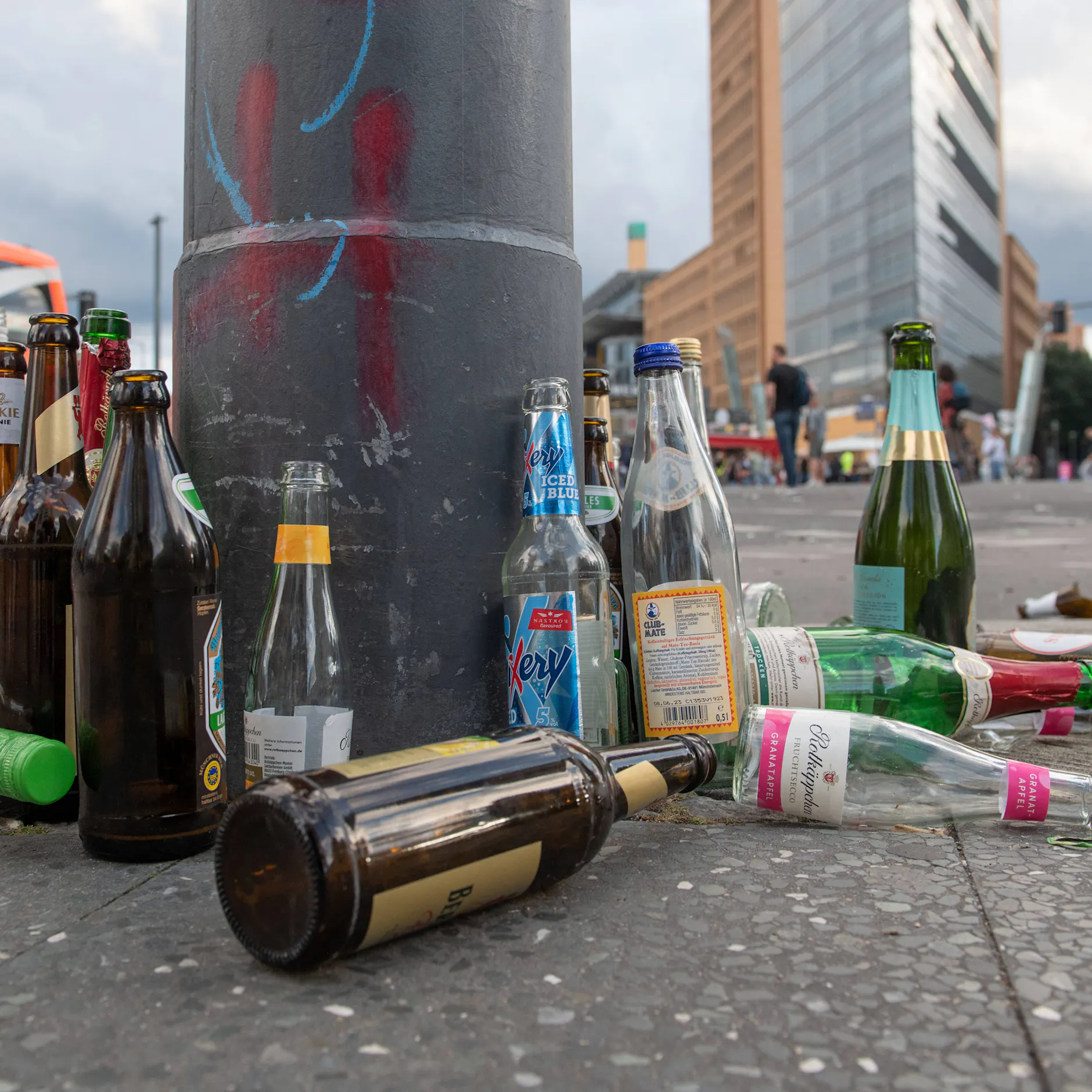 Mehr Pfand für Glas! Berlin kann sich das Wegwerfen nicht mehr leisten