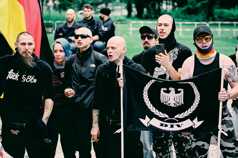 Parents as role models: Police take action against neo-Nazi groups ...