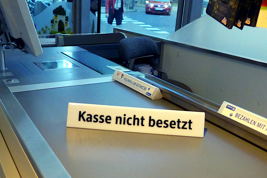Jahrelang war Frau Müller die gute Seele einer kleinen Drogerie – nach der Schließung des Ladens verlor sich der Kontakt mit unserer Autorin.
