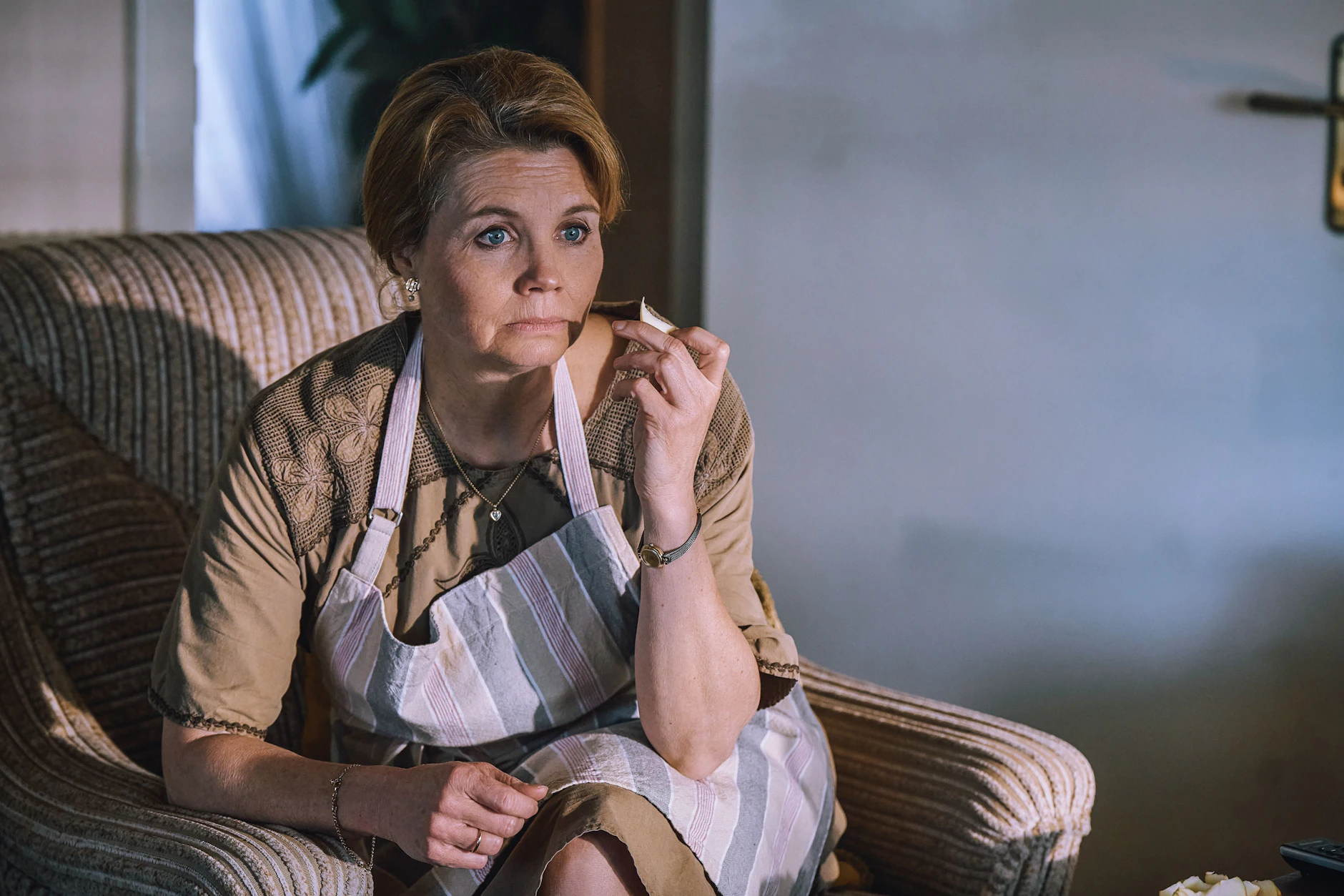 Annette Frier spielt Olivia Jones Mutter Evelin Knöbel.