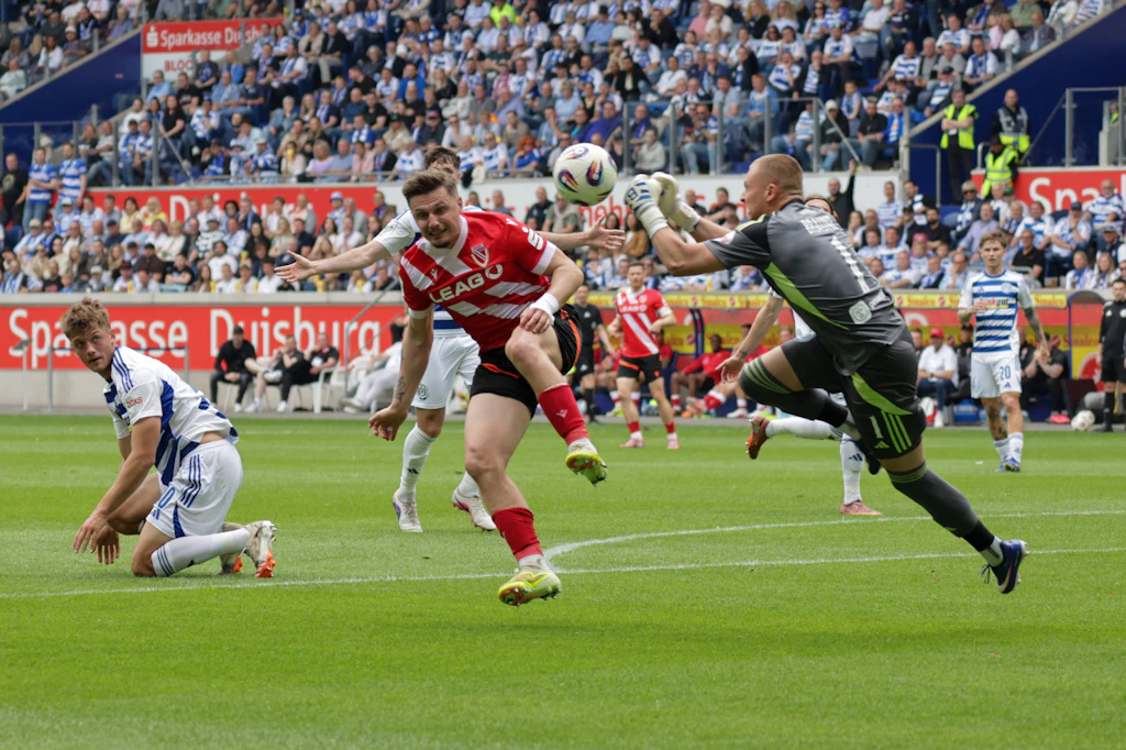 Energie Cottbus kämpft gegen Wiesbaden um Aufstieg