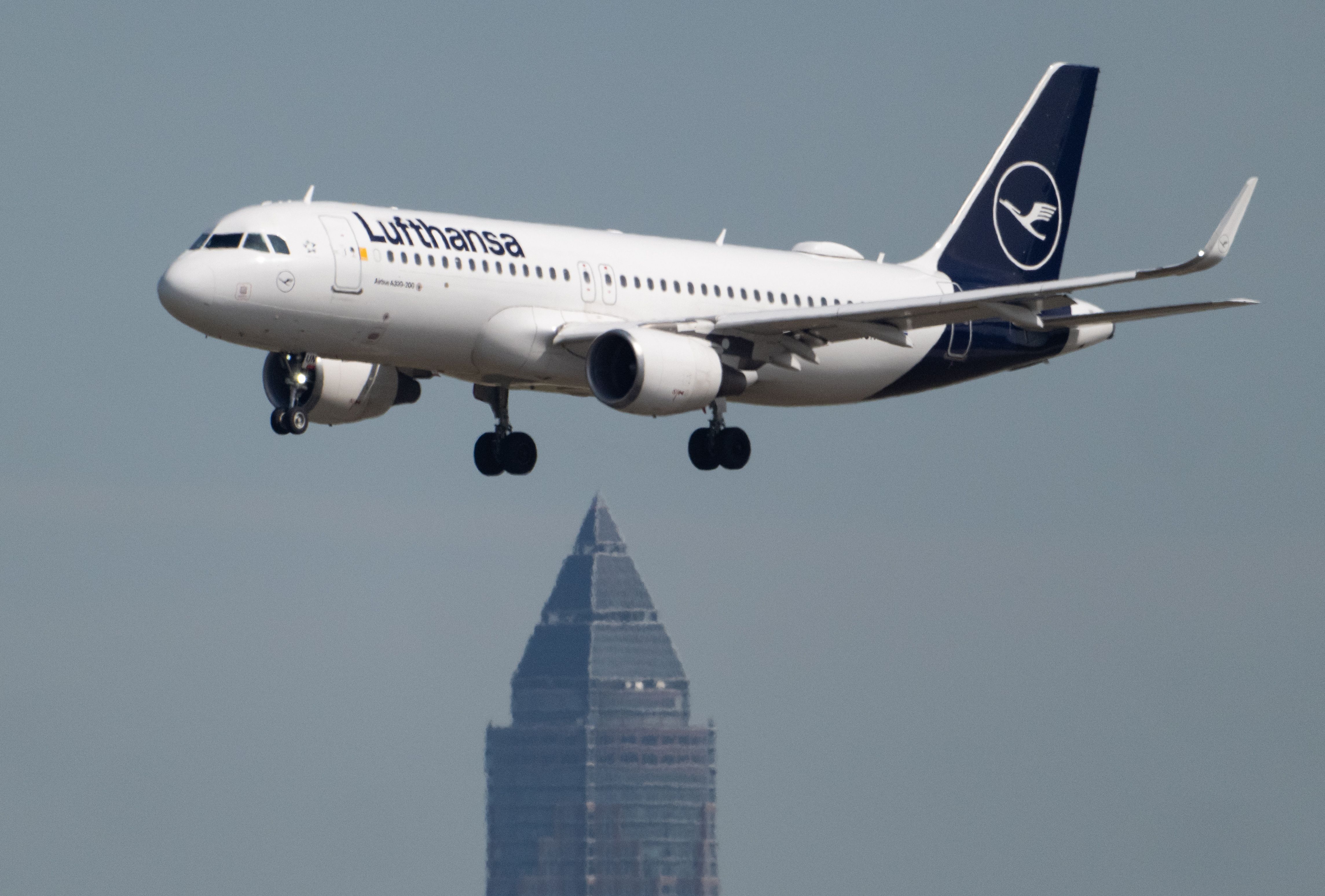 Flugstreichungen 2026: Kerosinmangel bedroht den Sommerurlaub