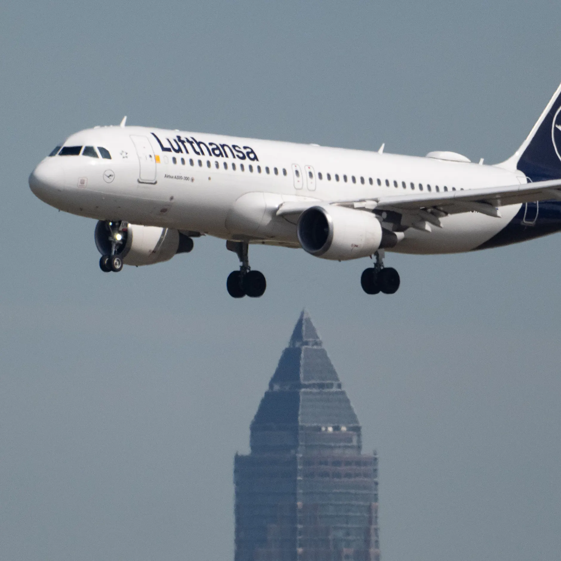 Flugstreichungen 2026: Kerosinmangel bedroht den Sommerurlaub