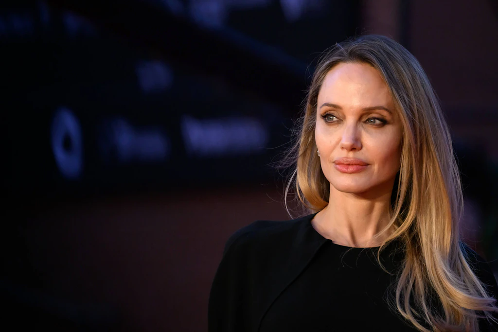 Flucht aus den USA angekündigt: Jetzt steht Angelina Jolies Anwesen zum Verkauf