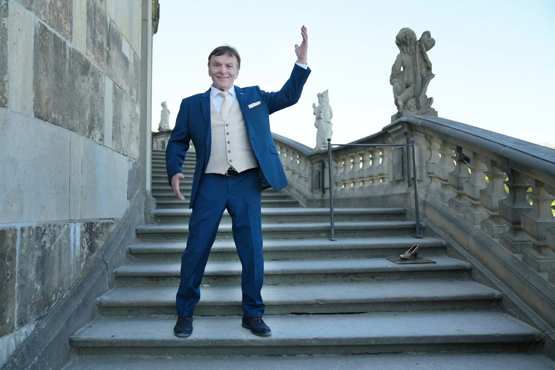 Pavel Trávníček stand jetzt wieder für ein Projekt mit Aschenbrödel-Hintergrund vor der Kamera – sogar auf Schloss Moritzburg in Sachsen!