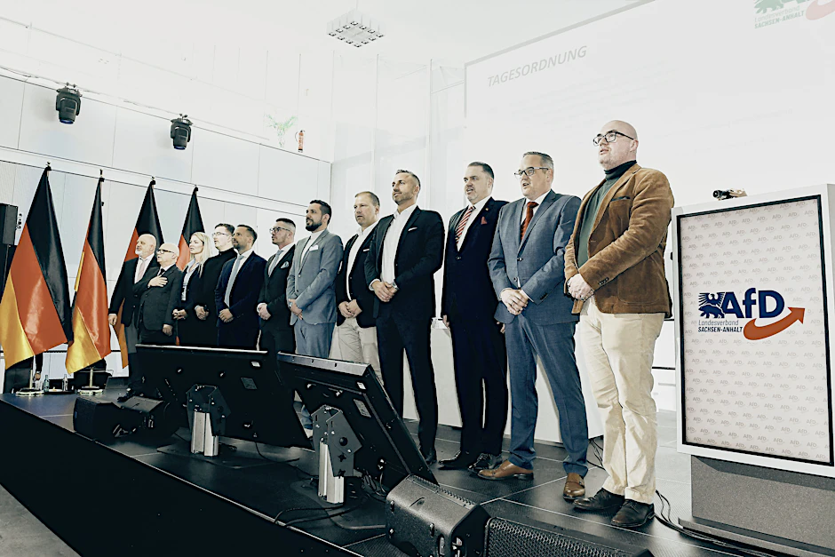 Landesparteitag der AfD Sachsen-Anhalt im April 2026 in Magdeburg: die parlamentarische Mehrheit zum Greifen nahe.