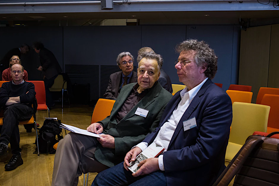 In mehrfacher Hinsicht eine Ausnahmeerscheinung im Musikbetrieb: Peter Gülke (m.), hier im Jahr 2018.
