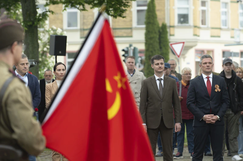 „Sind bereit den Dialog wieder aufzunehmen“ - Russische Delegation bei Weltkriegsgedenken in Grimma