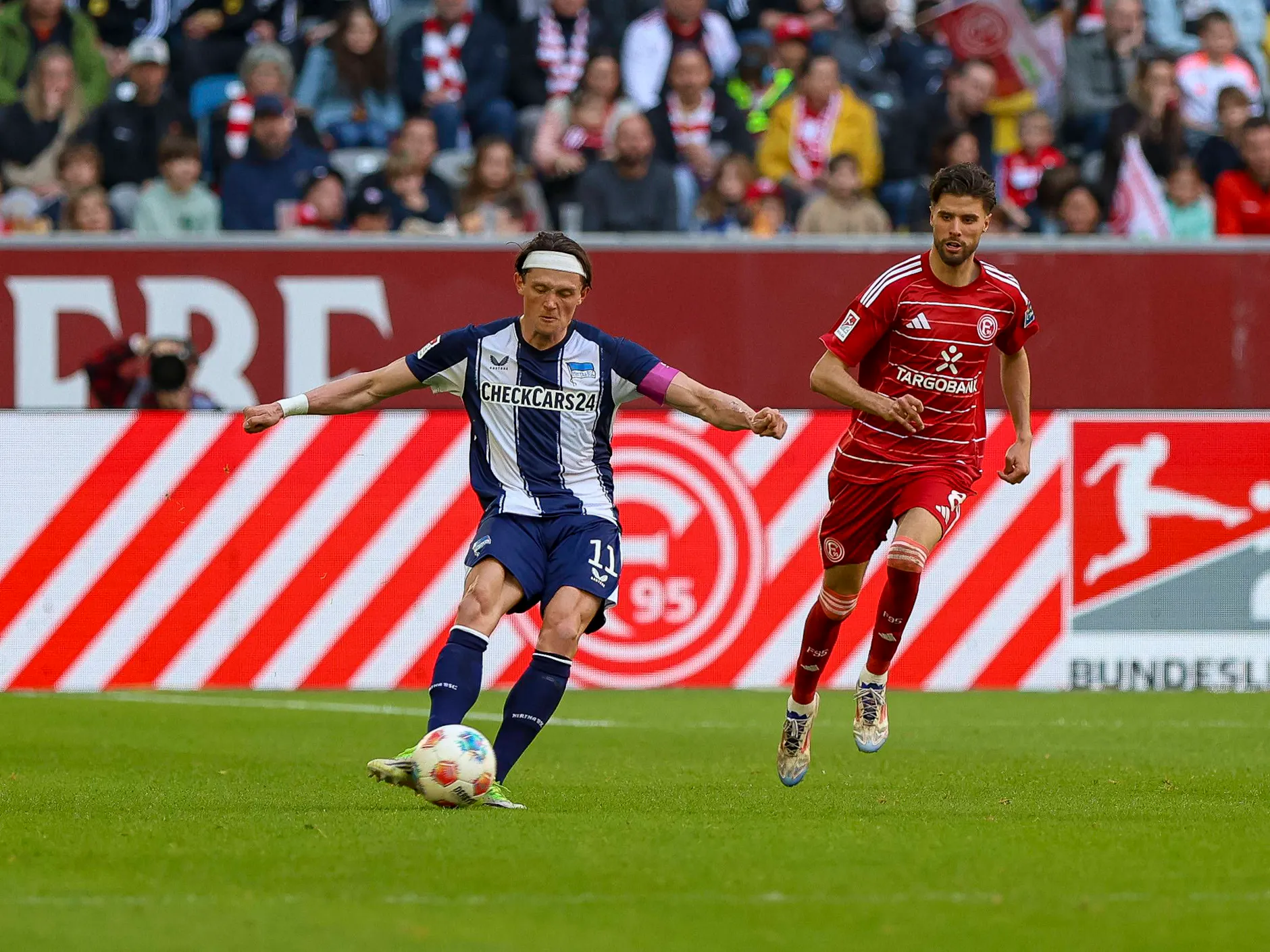 Kapitän Fabian Reese legte im Hertha-Heimtrikot beim 5:2 in Düsseldorf eine Gala hin.