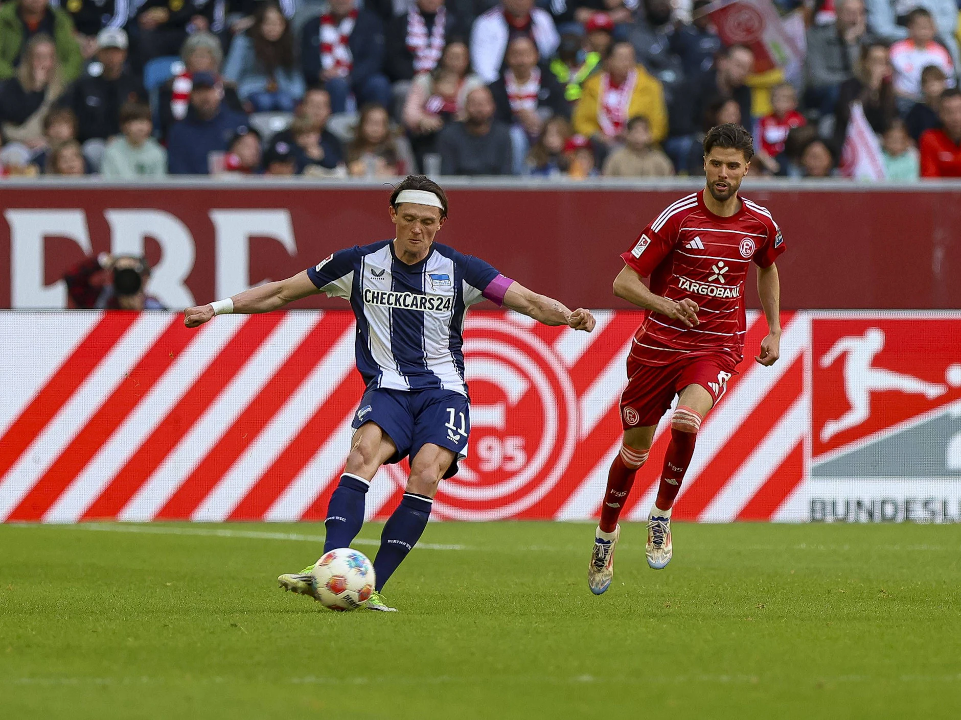 Kapitän Fabian Reese legte im Hertha-Heimtrikot beim 5:2 in Düsseldorf eine Gala hin.