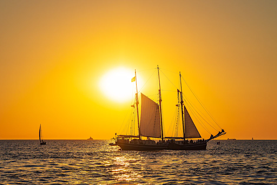 Segelschiff vor Warnemünde