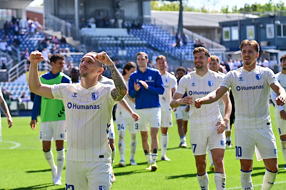 3:1 bei Holstein Kiel: Baris Atik (l.) und der FCM siegten bei den Störchen dank einer souveränen Vorstellung verdient.
