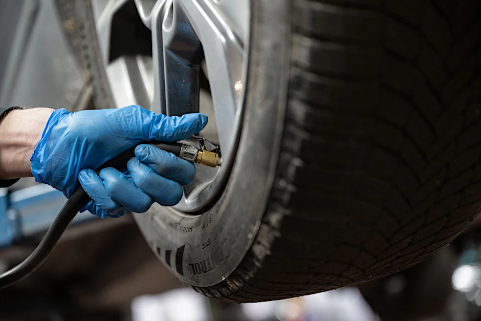 Kurz vor der Auffahrt auf die A20 hatte Tolanis Auto an einem Reifen einen sehr starken Druckabfall gemeldet, wie die CDU-Politikerin erklärte.