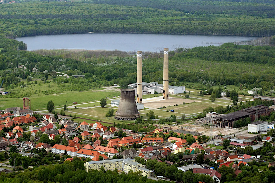 Zschornewitz mit dem einstmals größten Kraftwerk der Welt