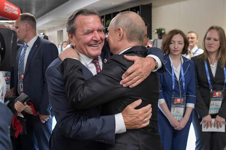 Schröder-Vorschlag: Putin macht, was Merz schon längst hätte tun sollen