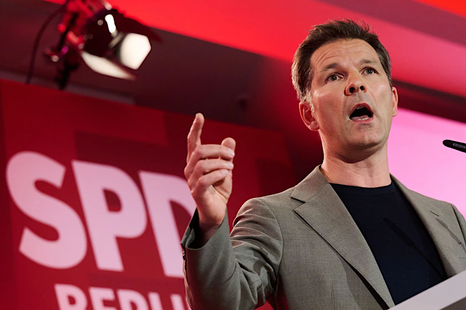SPD-Spitzenkandidat Steffen Krach hält weiterhin an einer Bewerbung für Olympische Spiele in Berlin fest.
