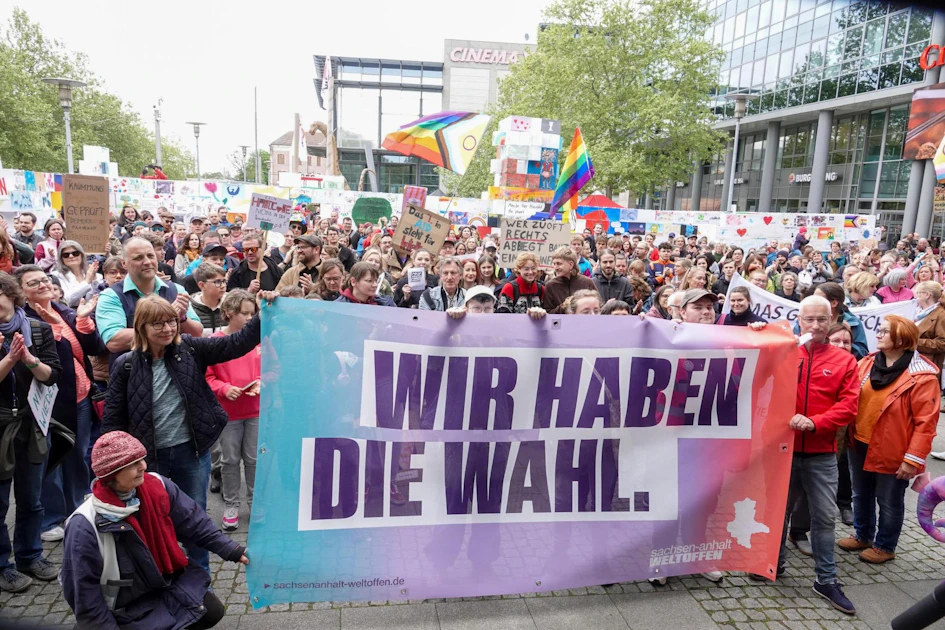PRÜF-Demo Magdeburg: 1.500 Menschen feiern Demokratie