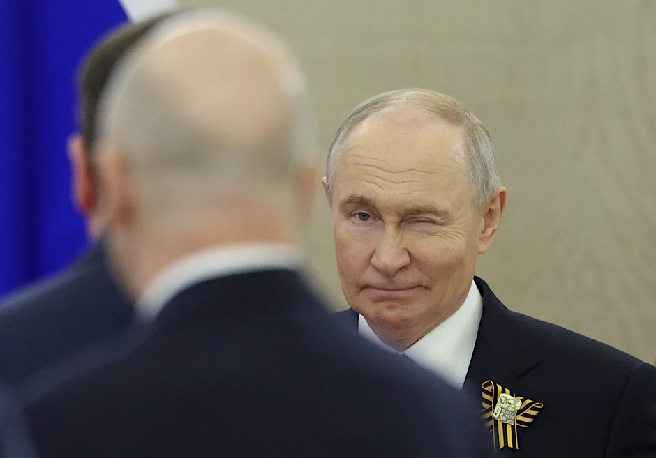 Putins Vorschlag, Schröder als Vermittler einzusetzen, stieß in Berlin und Brüssel auf einhellige Ablehnung.