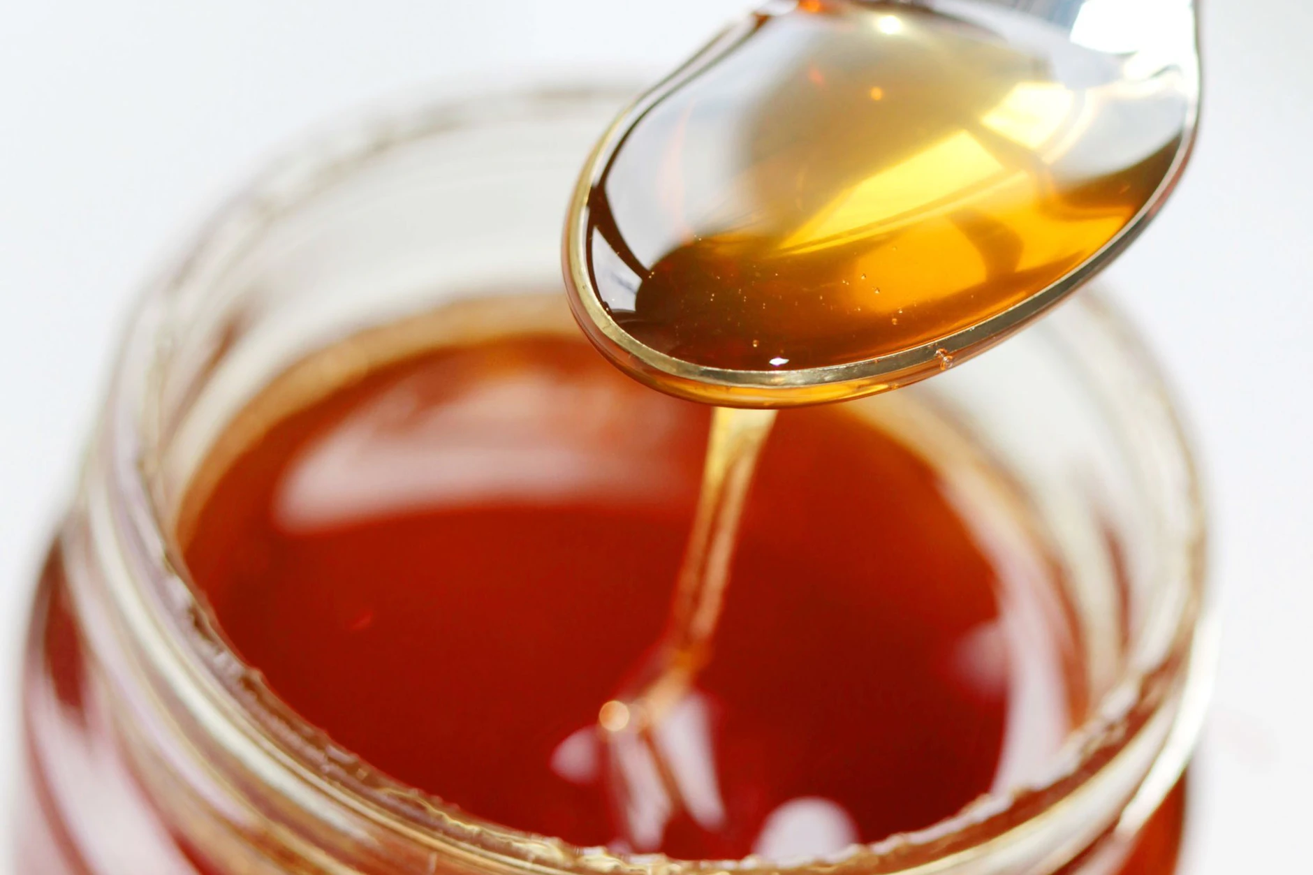 Honig ist ein Naturprodukt. Ab Juni muss die exakte Herkunft auf den Gläsern vermerkt sein.