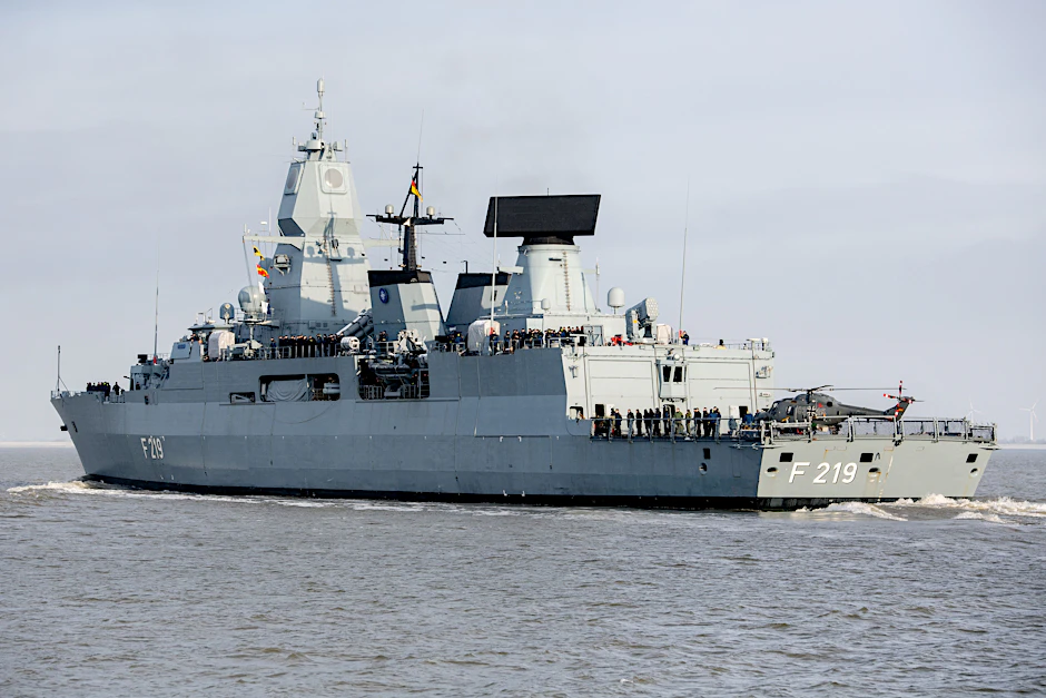 Eine Fregatte der Deutschen Marine im Einsatz (Archivbild).