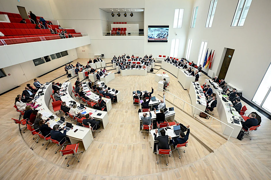 Der Bericht zur Überprüfung der Brandenburger Abgeordneten zeigt sehr unterschiedliche Verbindungen zur Stasi.