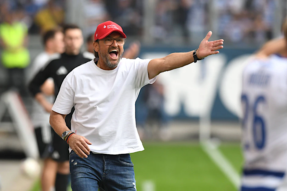 Claus-Dieter Wollitz: Der Coach steht mit Energie Cottbus kurz vor dem Aufstieg in die 2. Bundesliga.