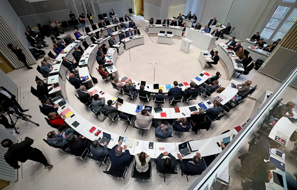 Umfrage Mecklenburg-Vorpommern: AfD klar vor SPD – CDU stürzt ab