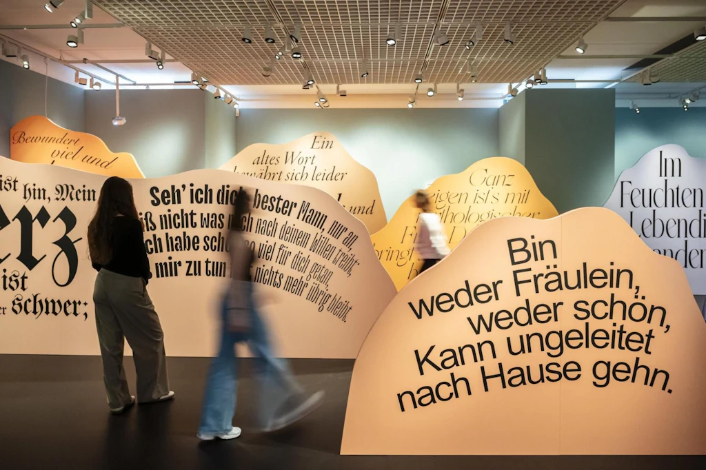 Durch Goethes „Faust“ lässt es sich besonders gut im Schiller-Museum wandeln.