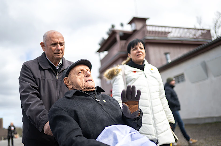 Zeev Borger besuchte im Jahr 2025 die Gedenkstätte Buchenwald.
