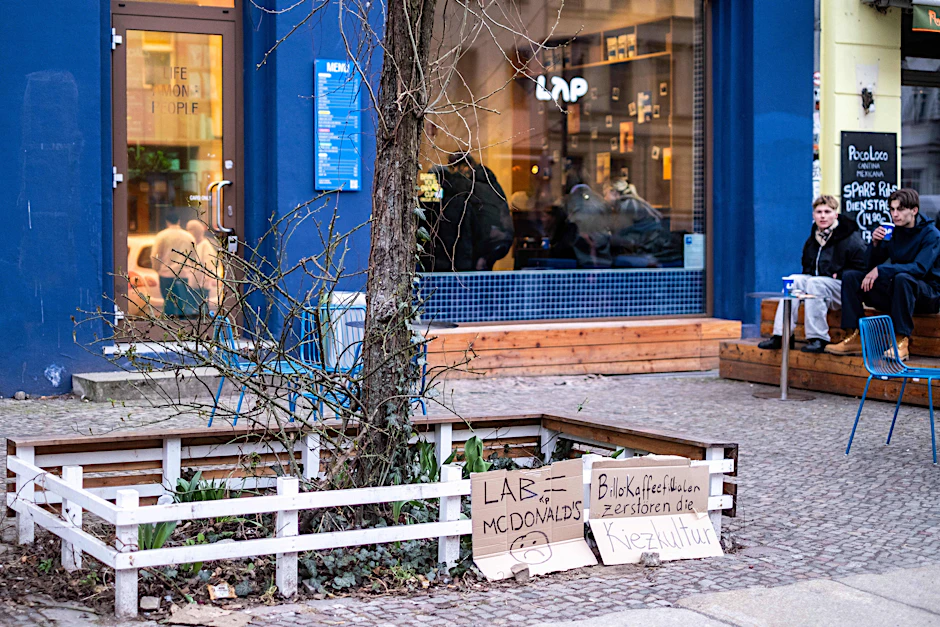 Im Kreuzfeuer der Kritik: Die rasant wachsende Kaffee-Kette LAP zieht den Unmut auf sich, weil viele den endgültigen Ausverkauf ihres Viertels fürchten.