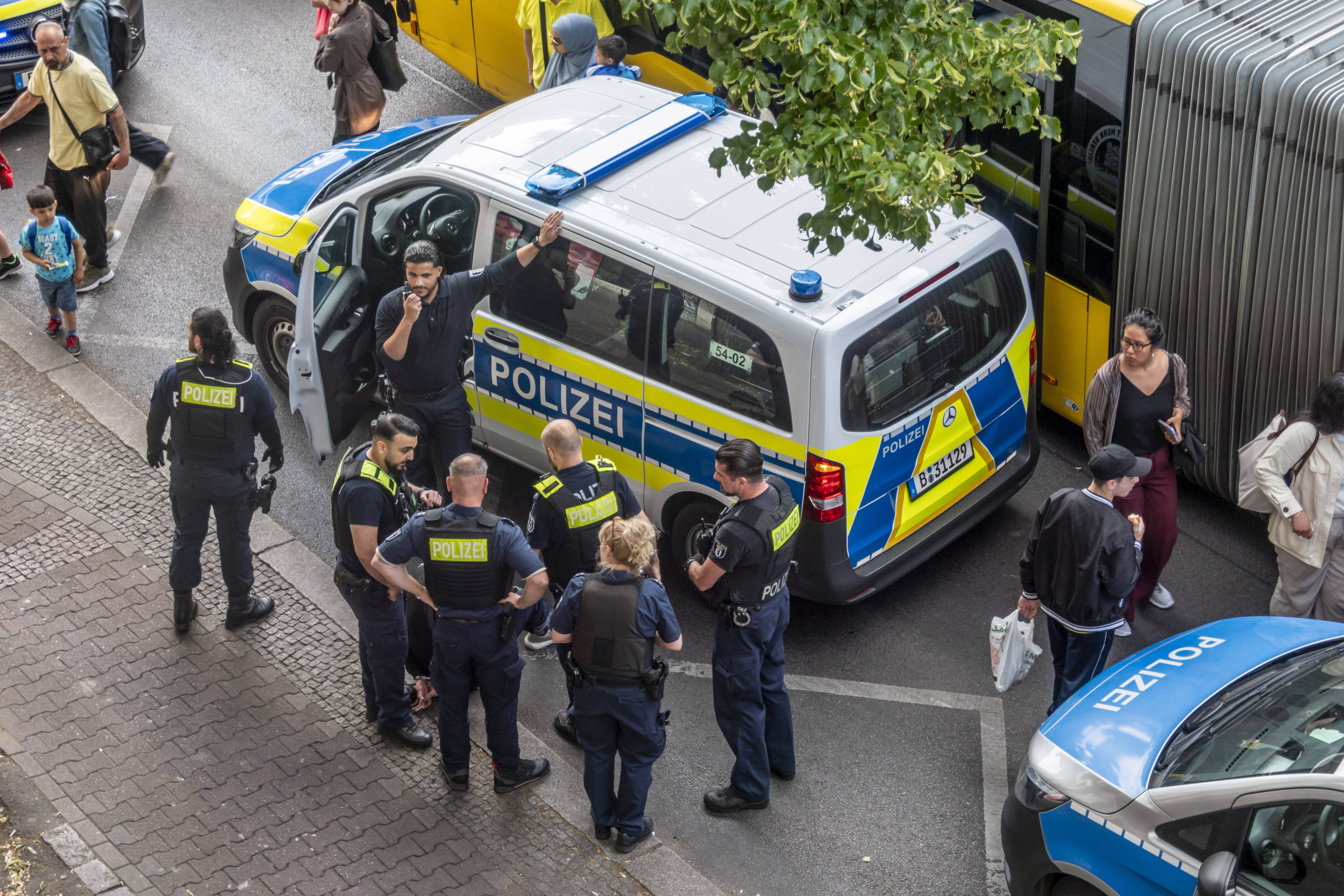 Blick auf die Gehälter der Polizei Berlin: So werden die Beamten bezahlt