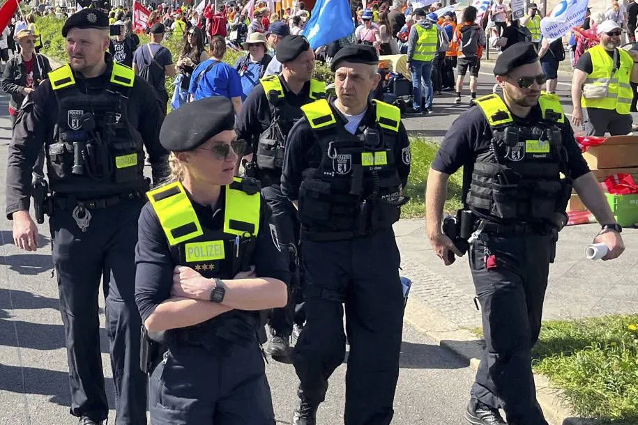 Die meisten Polizisten werden auf Lebenszeit verbeamtet, aber nicht alle.