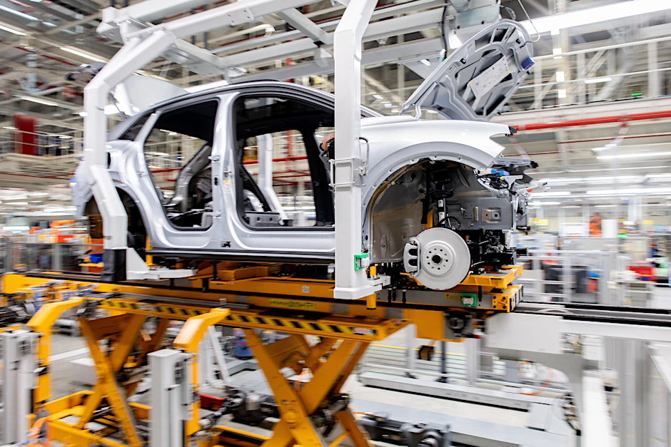 Der Verband der Automobilindustrie rechnet mit fortwährendem Stellenabbau.