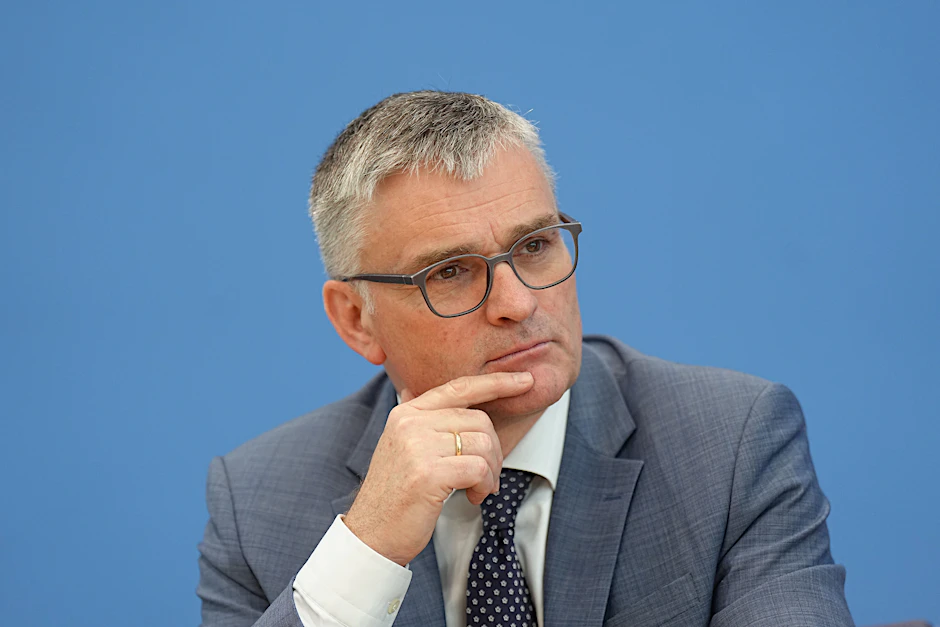 Stefan Kornelius, Sprecher der Bundesregierung in der Bundespressekonferenz: „Ich nenne keine konkreten Namen...“