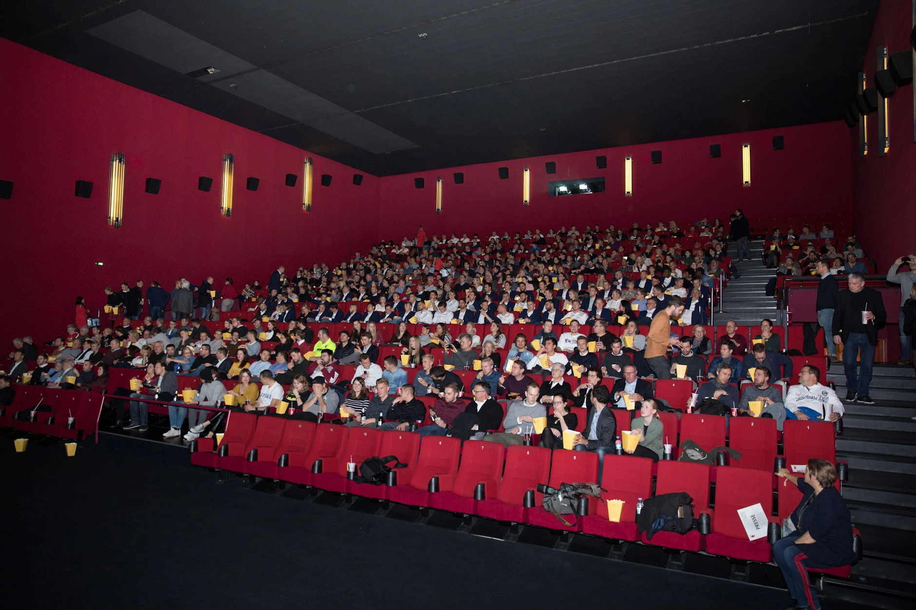 Zum Herrentag kann man bei dem Regenwetter wunderbar ins Kino gehen.