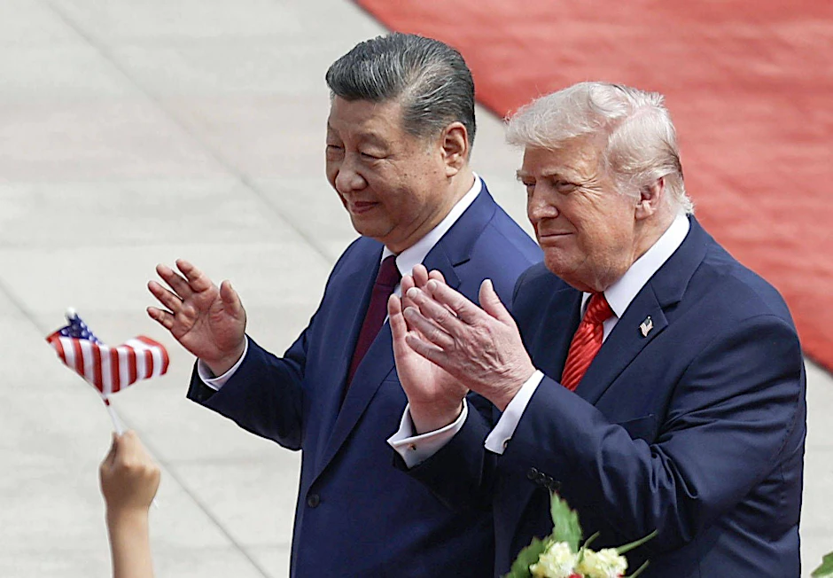 Donald Trump und Xi Jinping bei der Begrüßungszeremonie vor der Großen Halle des Volkes in Peking